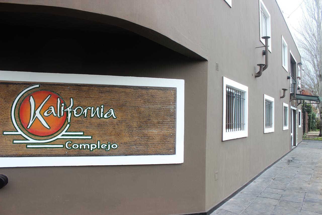 Апартаменты Complejo Kalifornia Пилар Экстерьер фото